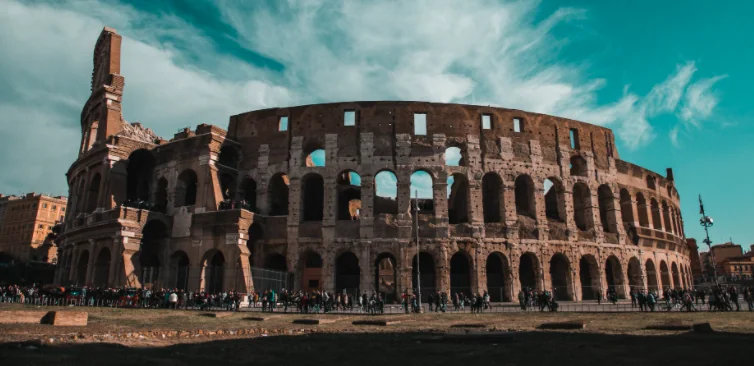 Gli animali popolano il Colosseo chiuso